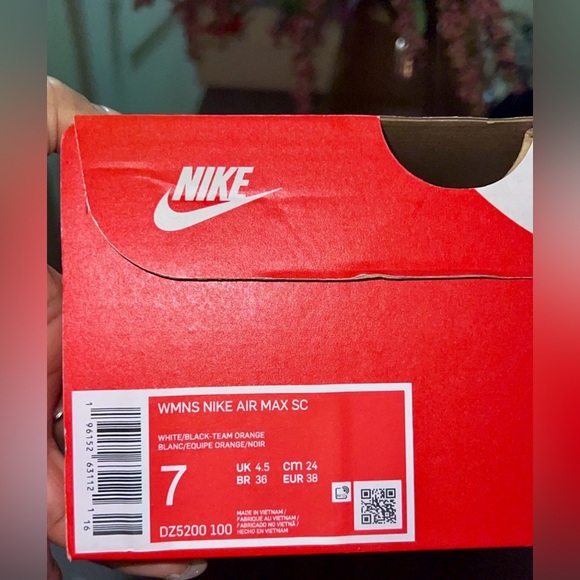 Nike Women's Sneakers in White and Black with Animal Print - Picture 4 of 4